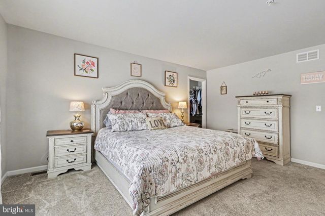 1649 HARALSON DR, Mechanicsburg, PA 17055