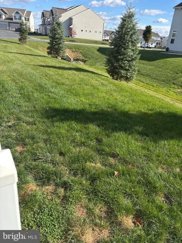 1649 HARALSON DR, Mechanicsburg, PA 17055