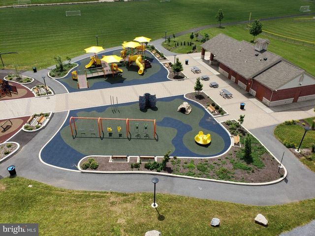 1649 HARALSON DR, Mechanicsburg, PA 17055