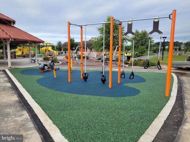 1649 HARALSON DR, Mechanicsburg, PA 17055