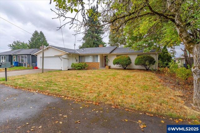 4240 Center St NE, Salem, OR 97301