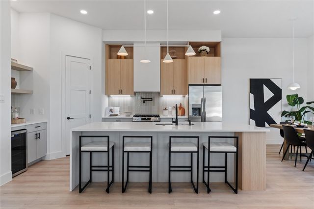 1421 E 36th Street, Houston, TX 77022