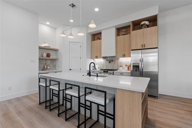1421 E 36th Street, Houston, TX 77022