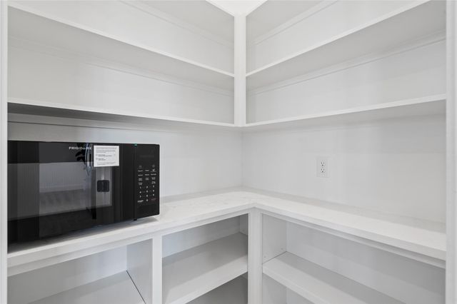 1421 E 36th Street, Houston, TX 77022