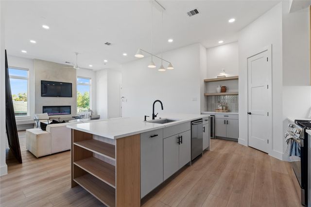 1421 E 36th Street, Houston, TX 77022