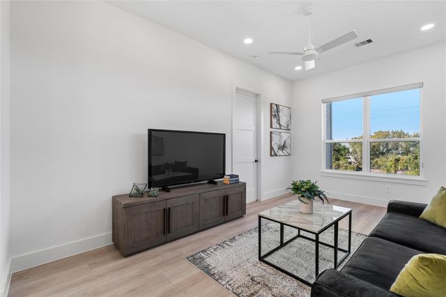 1421 E 36th Street, Houston, TX 77022