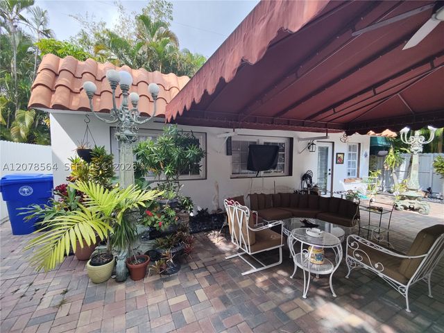 1823 S Bayshore Ln, Miami, FL 33133