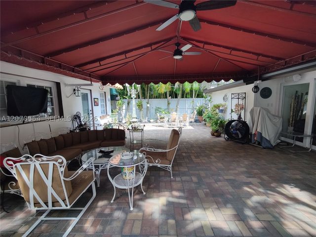 1823 S Bayshore Ln, Miami, FL 33133