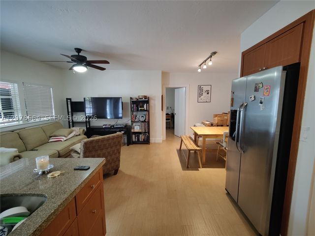 1823 S Bayshore Ln, Miami, FL 33133
