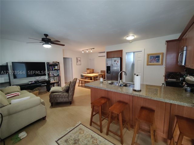 1823 S Bayshore Ln, Miami, FL 33133