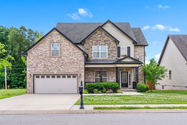 1697 Ellie Piper Cir, Clarksville, TN 37043