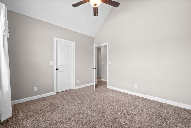 1697 Ellie Piper Cir, Clarksville, TN 37043