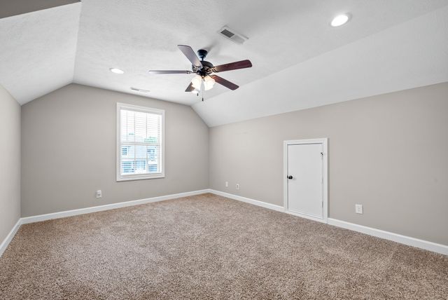 1697 Ellie Piper Cir, Clarksville, TN 37043