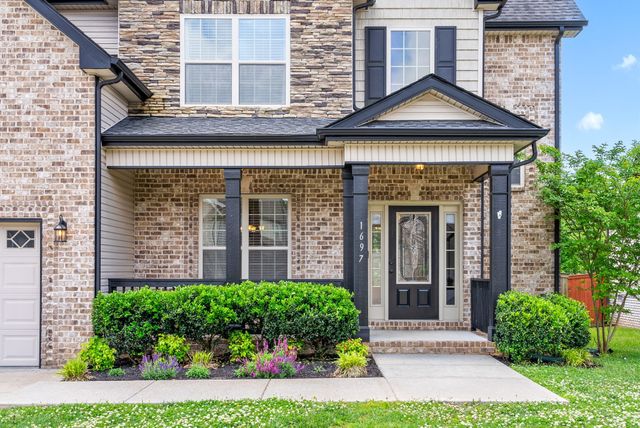1697 Ellie Piper Cir, Clarksville, TN 37043