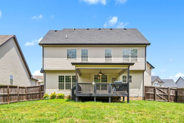 1697 Ellie Piper Cir, Clarksville, TN 37043