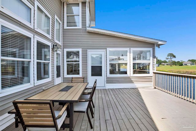 1110 Lionsgate Ln, Gulf Breeze, FL 32563