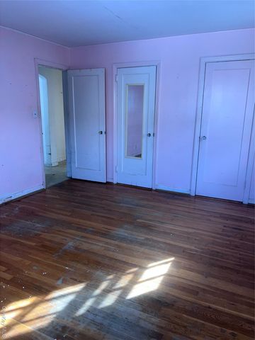 1132 Norbay Street, Franklin Square, NY 11010