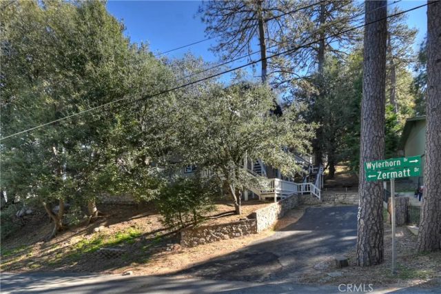 129 Zermat A, Crestline, CA 92325