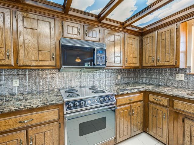 3201 Center Street, The Village, OK 73120