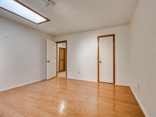 3201 Center Street, The Village, OK 73120