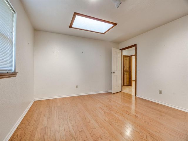 3201 Center Street, The Village, OK 73120