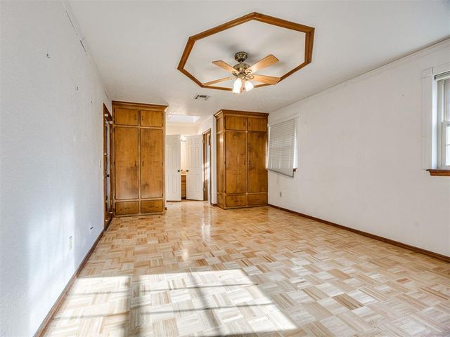 3201 Center Street, The Village, OK 73120