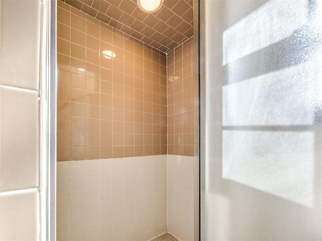 3201 Center Street, The Village, OK 73120