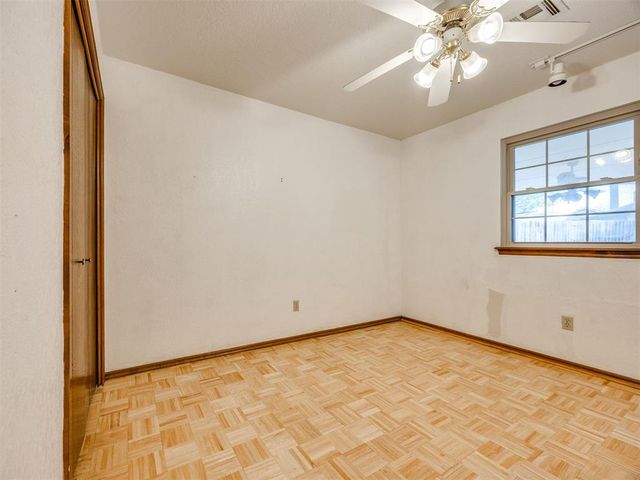 3201 Center Street, The Village, OK 73120