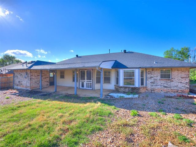 3201 Center Street, The Village, OK 73120