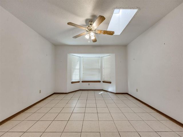 3201 Center Street, The Village, OK 73120