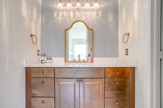 504 Westgate Drive, Aledo, TX 76008