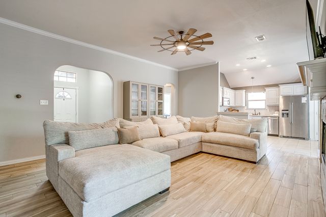 504 Westgate Drive, Aledo, TX 76008