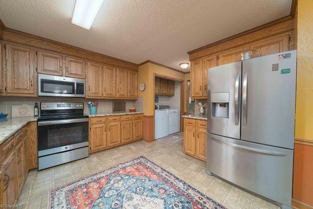 204 Linville Springs Road, Kernersville, NC 27284