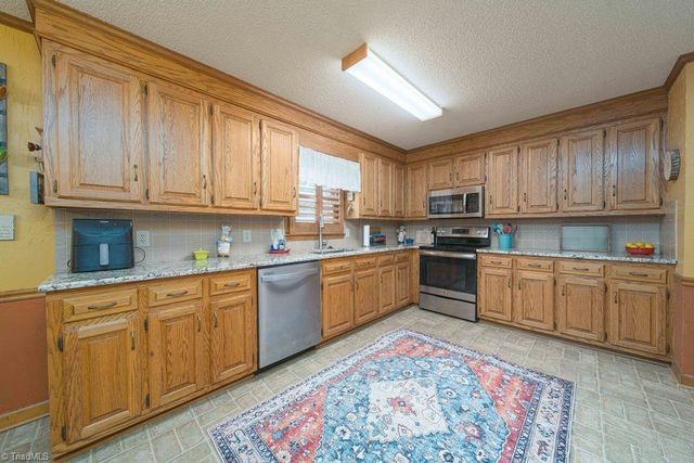 204 Linville Springs Road, Kernersville, NC 27284