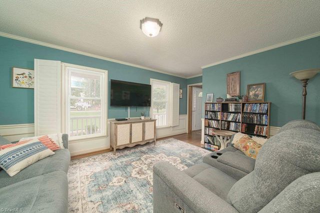 204 Linville Springs Road, Kernersville, NC 27284