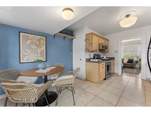 3527 Ne 71ST Ave, Portland, OR 97213