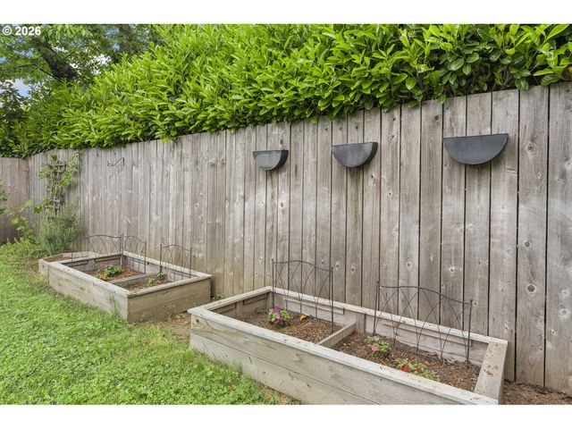 3527 Ne 71ST Ave, Portland, OR 97213