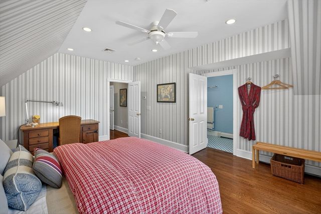 9 Beachway Road, Sandwich, MA 02537