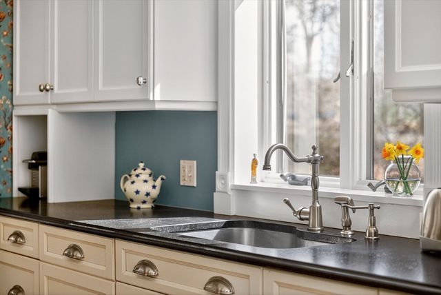 9 Beachway Road, Sandwich, MA 02537