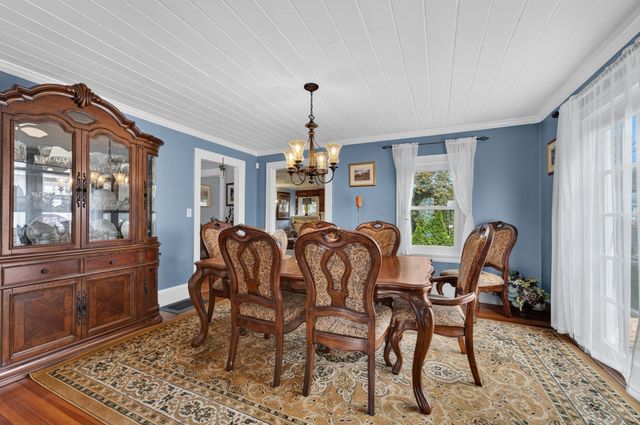 189 Washington St, Canton, MA 02021