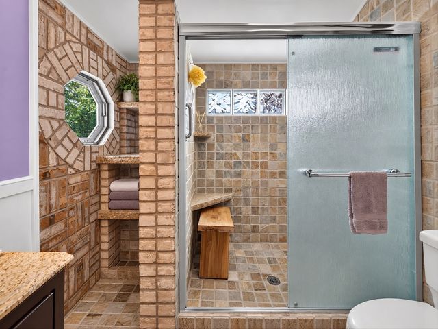 189 Washington St, Canton, MA 02021