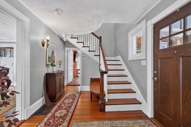 189 Washington St, Canton, MA 02021