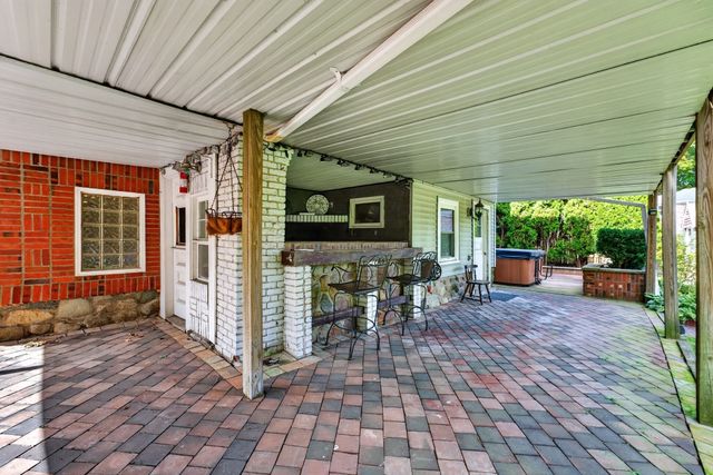 189 Washington St, Canton, MA 02021