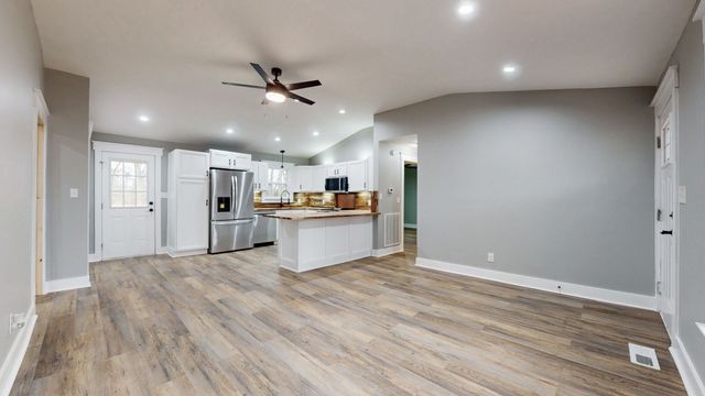 108 Decatur St, Shelbyville, TN 37160