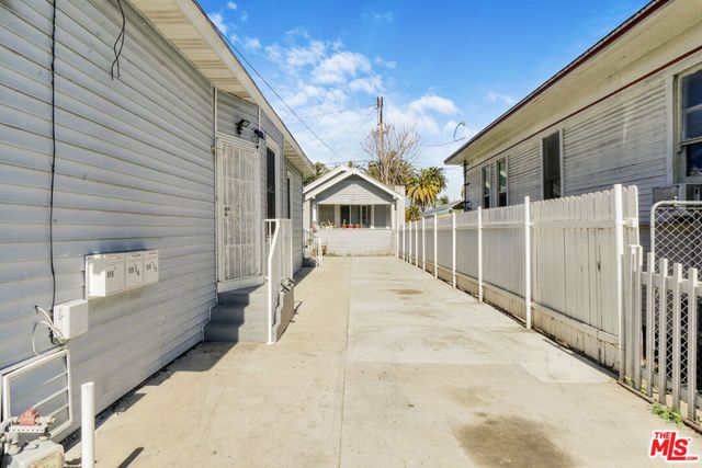 515 E 21st Street, Los Angeles, CA 90011