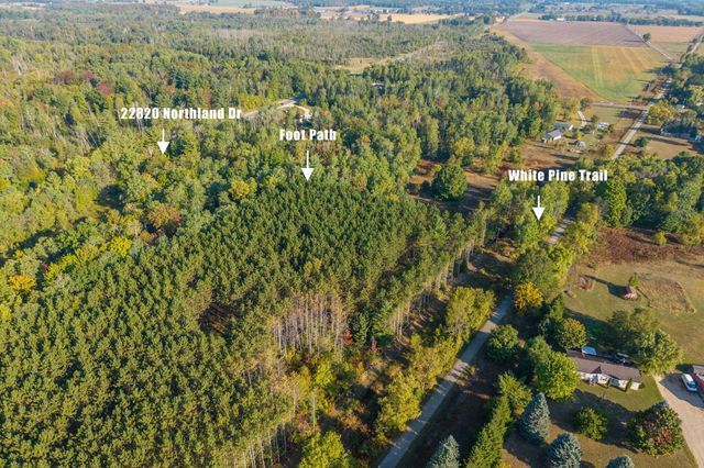 22820 Northland Drive, Paris, MI 49338