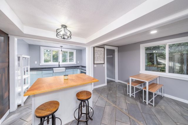 22820 Northland Drive, Paris, MI 49338