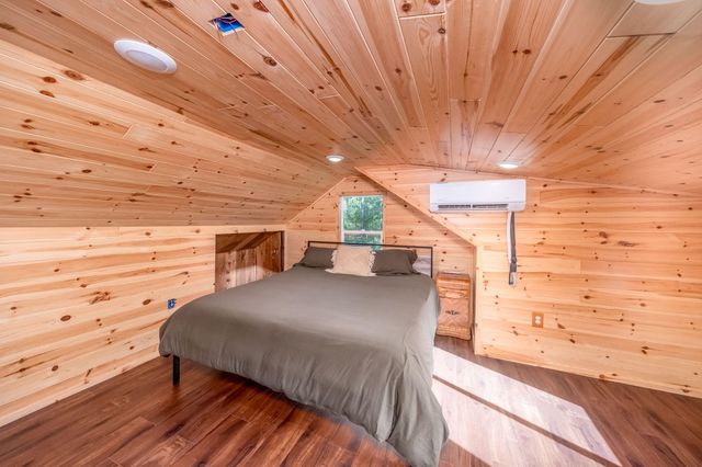 22820 Northland Drive, Paris, MI 49338