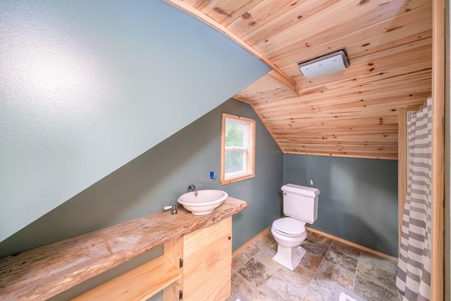 22820 Northland Drive, Paris, MI 49338