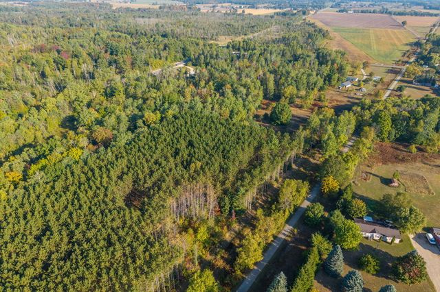 22820 Northland Drive, Paris, MI 49338